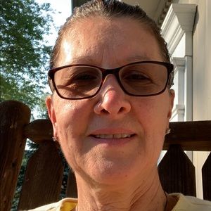 Meet your Posher, Deborah